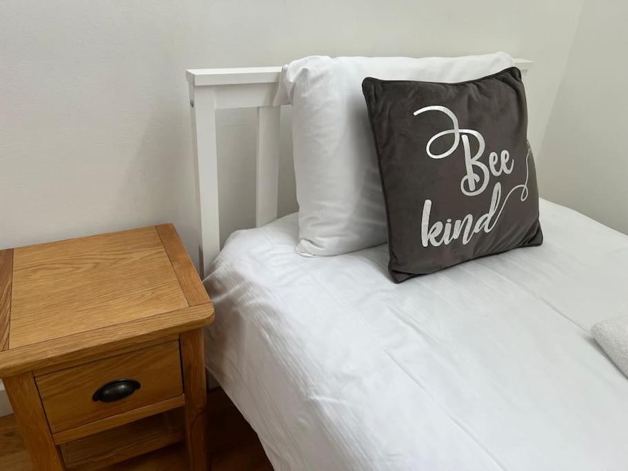 Appartamento Entire Flat In Euston-Kings Cross Londra Esterno foto