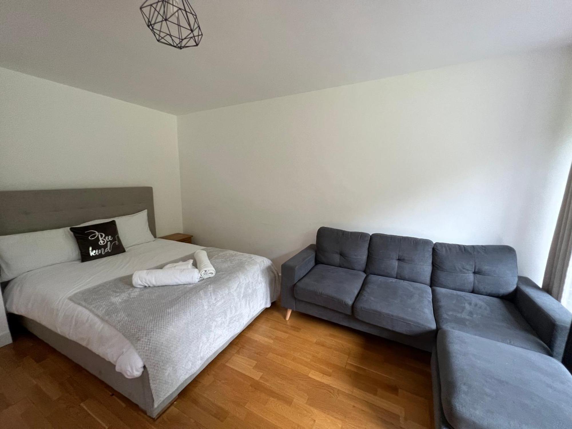 Appartamento Entire Flat In Euston-Kings Cross Londra Esterno foto