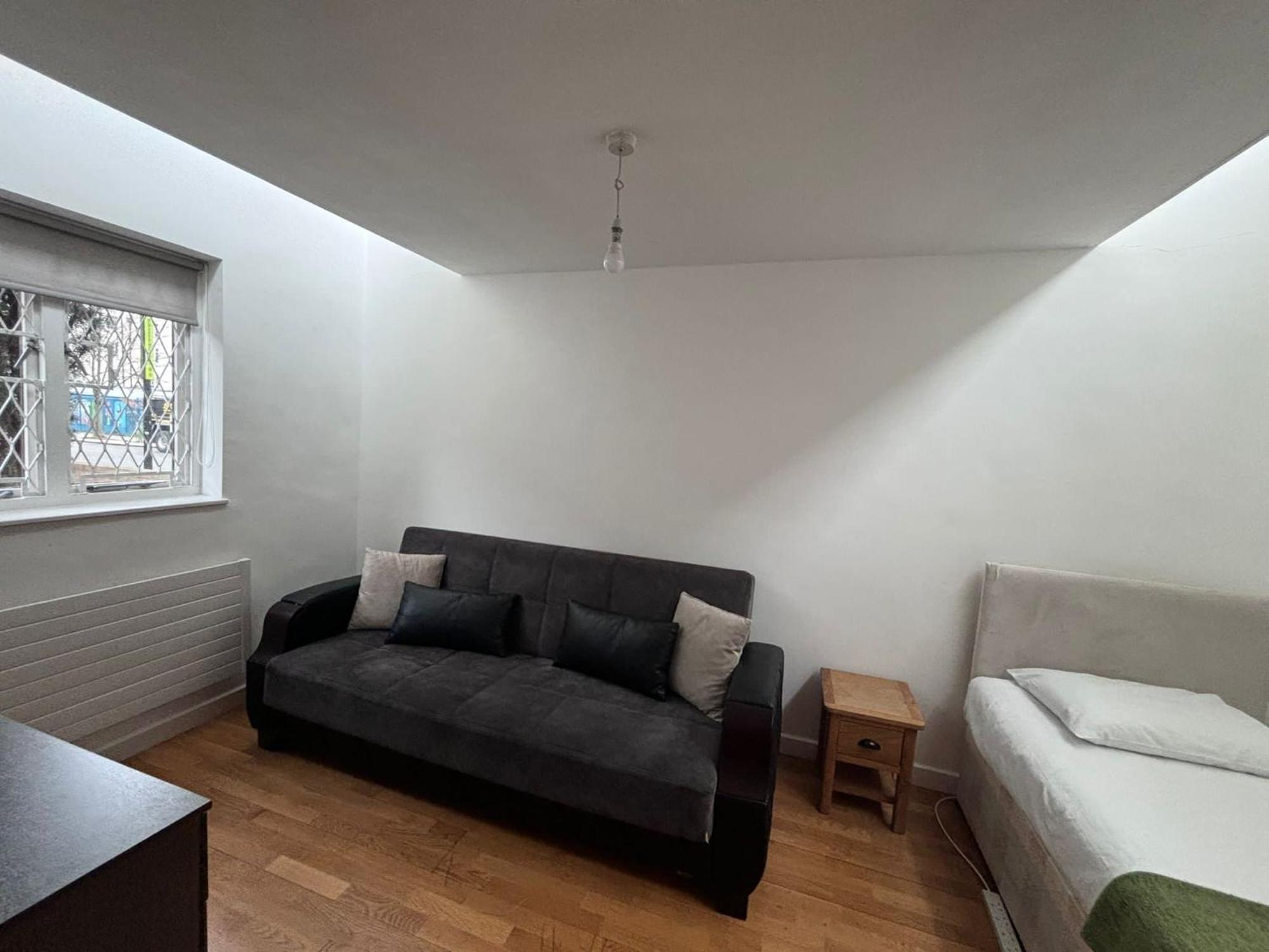 Appartamento Entire Flat In Euston-Kings Cross Londra Esterno foto